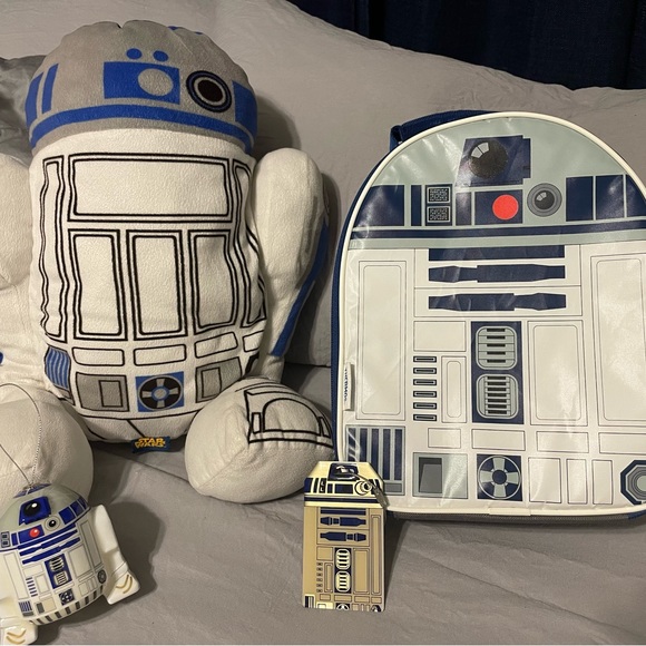 Star Wars R2D2 Bundle - Pillow, Ornament, Luggage Tag, Lunch Box - Picture 1 of 3